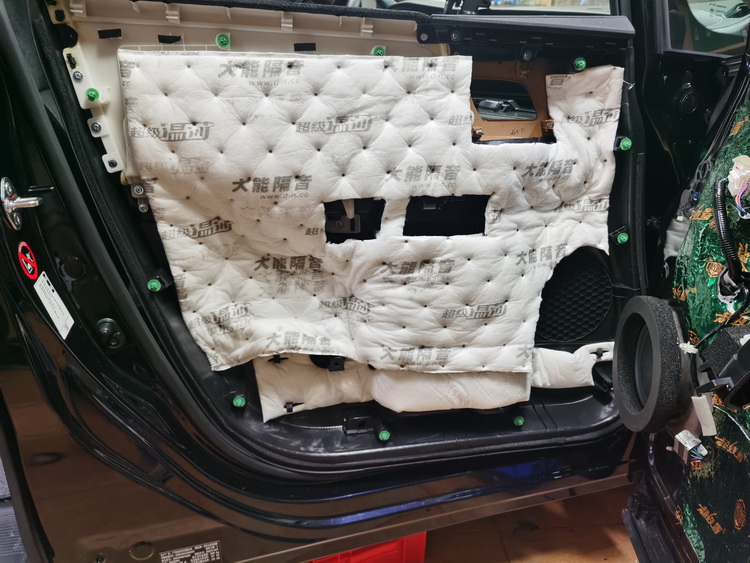 11对门板饰盖做隔音升级.jpg