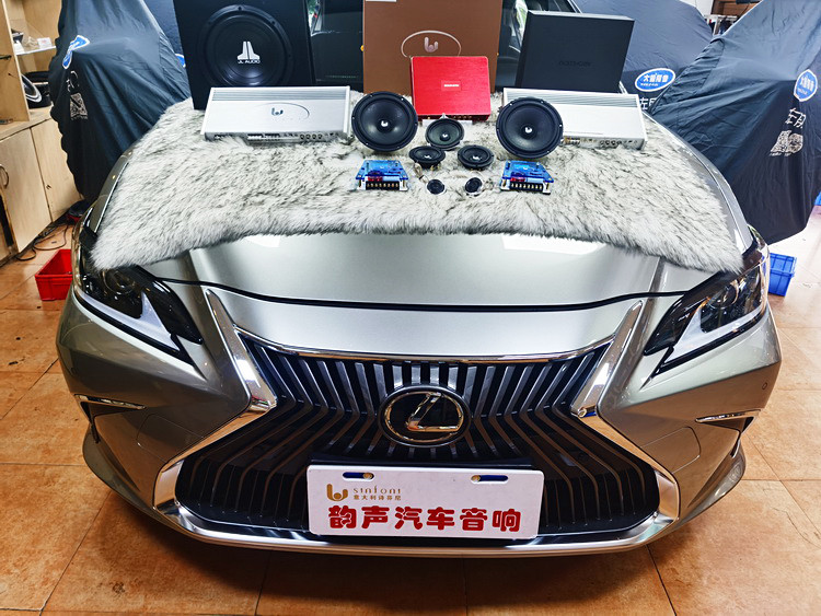 1，改装车型—雷克萨斯ES200.jpg
