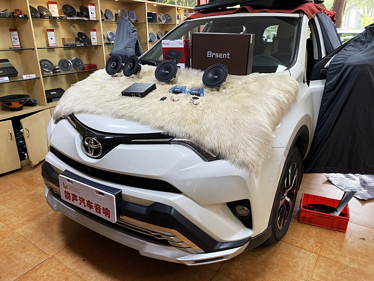 1，改装车型—丰田RAV4.JPG