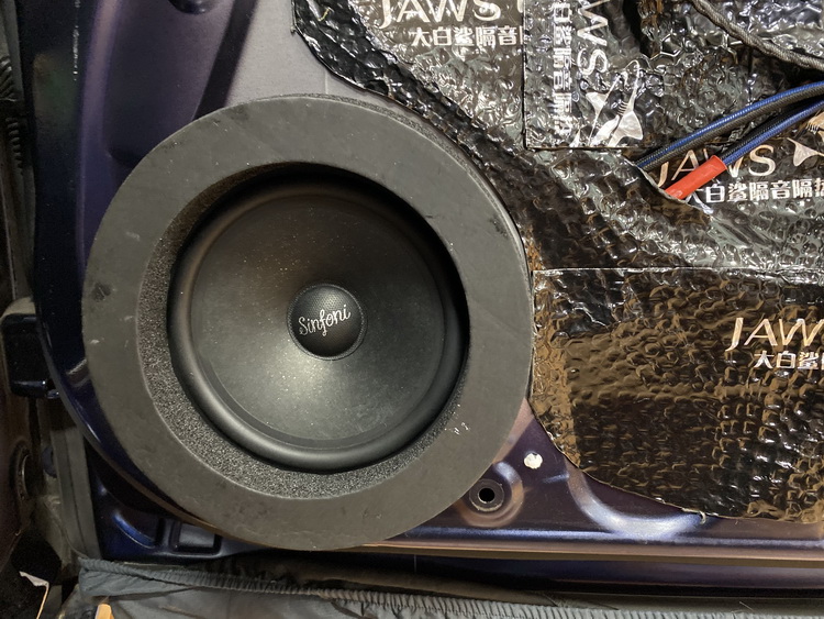 6诗芬尼S62中低音喇叭做工精致、安装到位.JPG