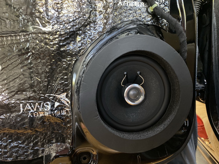 8诗芬尼S61喇叭做工精致、安装到位.JPG